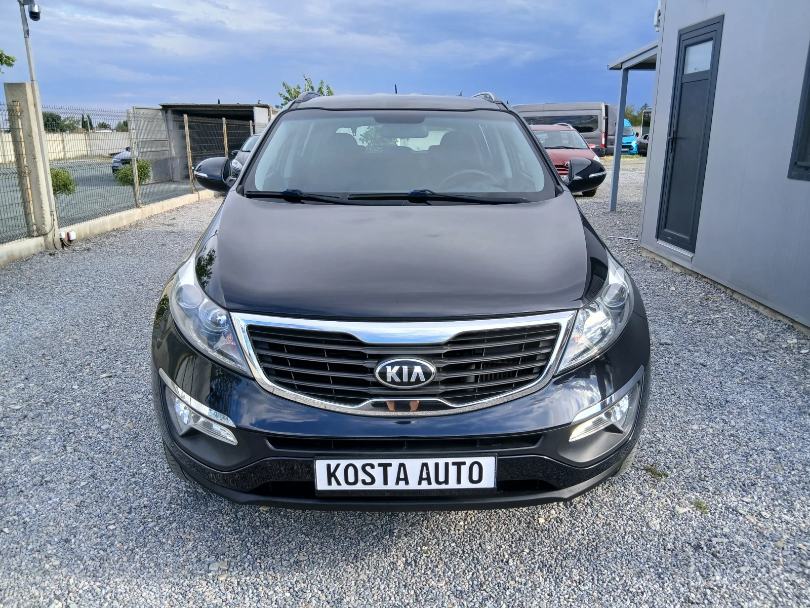 Kia Sportage КАТО НОВ/НАВИ/КАМЕРА, снимка 10 - Автомобили и джипове - 53697286