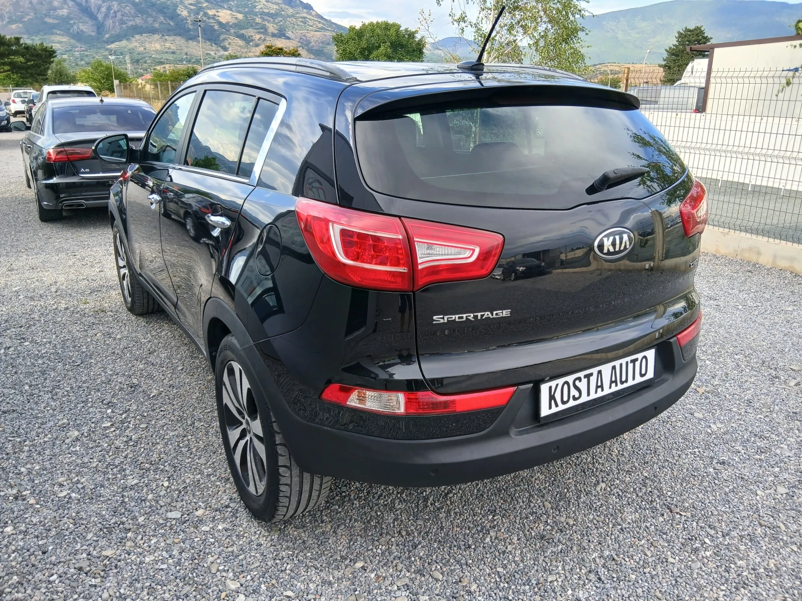 Kia Sportage КАТО НОВ/НАВИ/КАМЕРА, снимка 6 - Автомобили и джипове - 53697286
