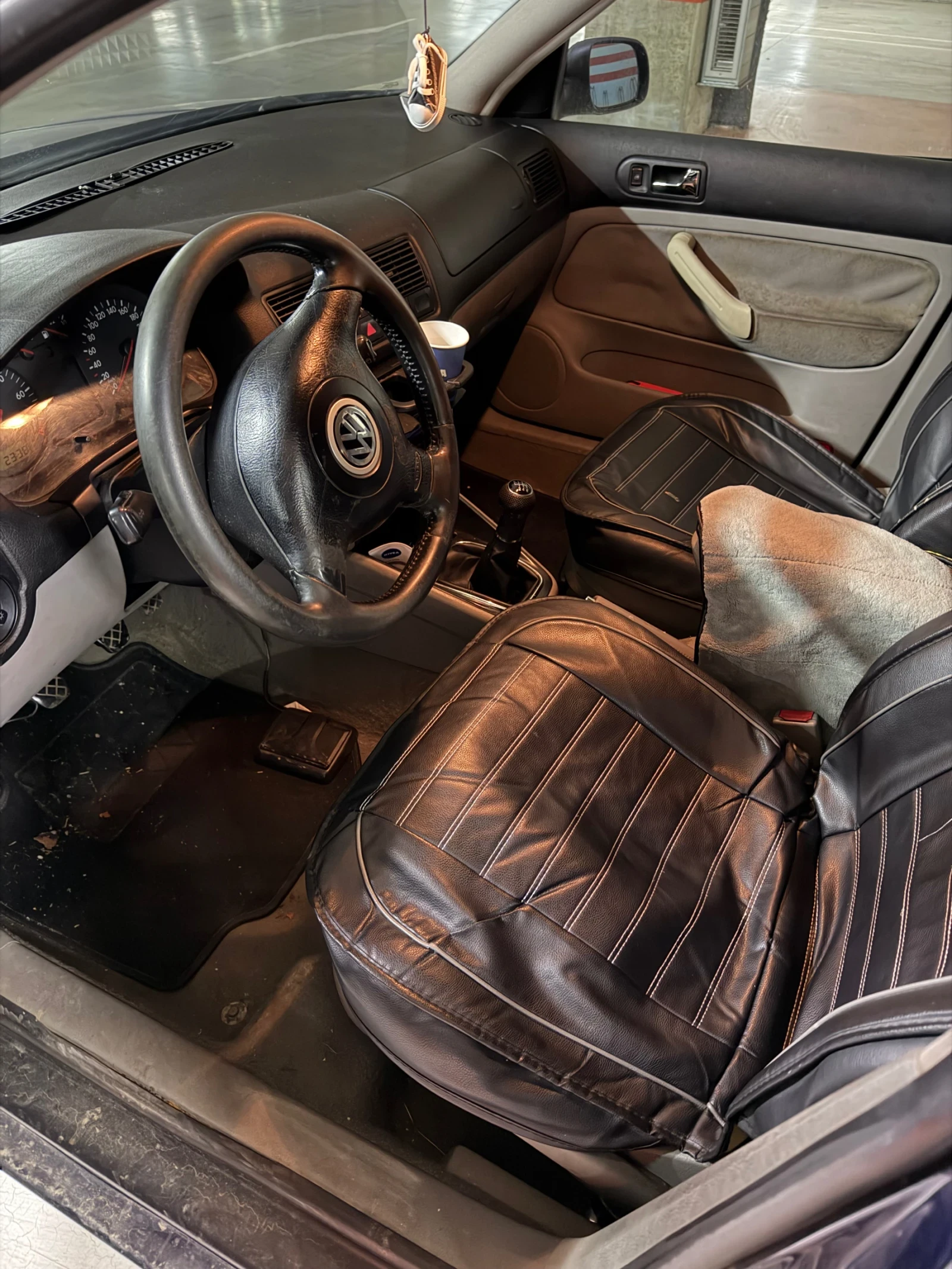 VW Golf 1.8 LPG, снимка 10 - Автомобили и джипове - 53958912