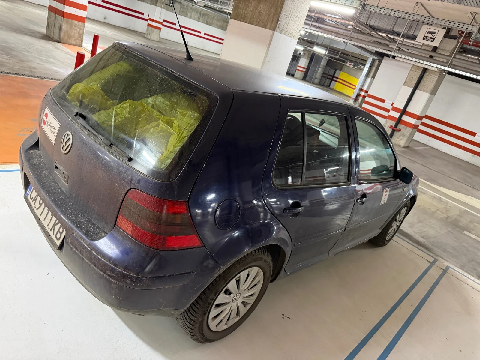 VW Golf 1.8 LPG, снимка 4 - Автомобили и джипове - 53958912