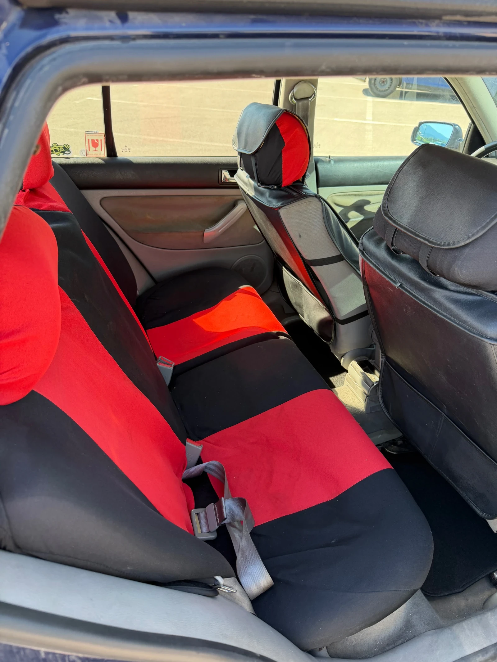 VW Golf 1.8 LPG, снимка 7 - Автомобили и джипове - 53958912