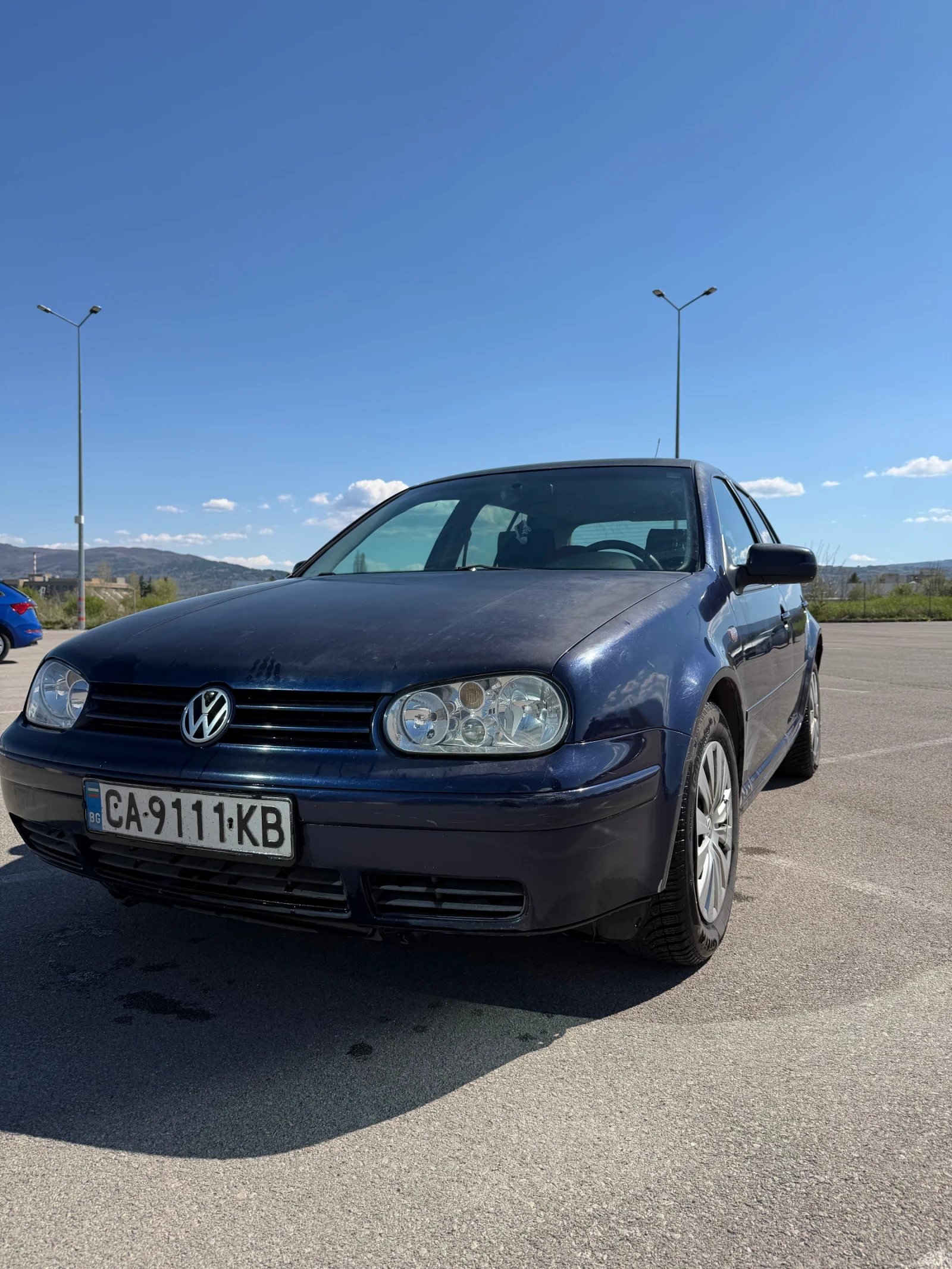 VW Golf 1.8 LPG, снимка 2 - Автомобили и джипове - 53958912
