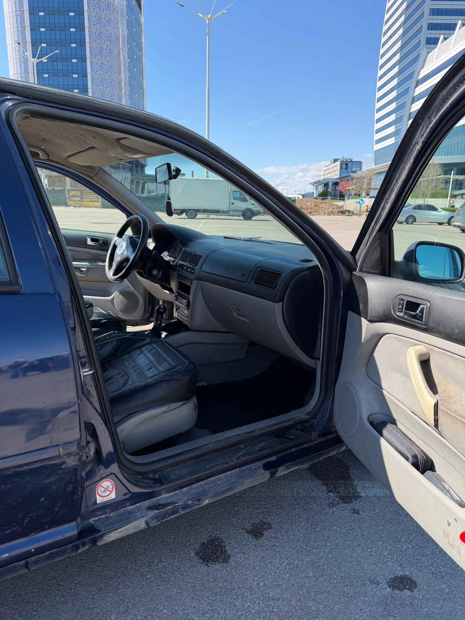 VW Golf 1.8 LPG, снимка 10 - Автомобили и джипове - 53958912