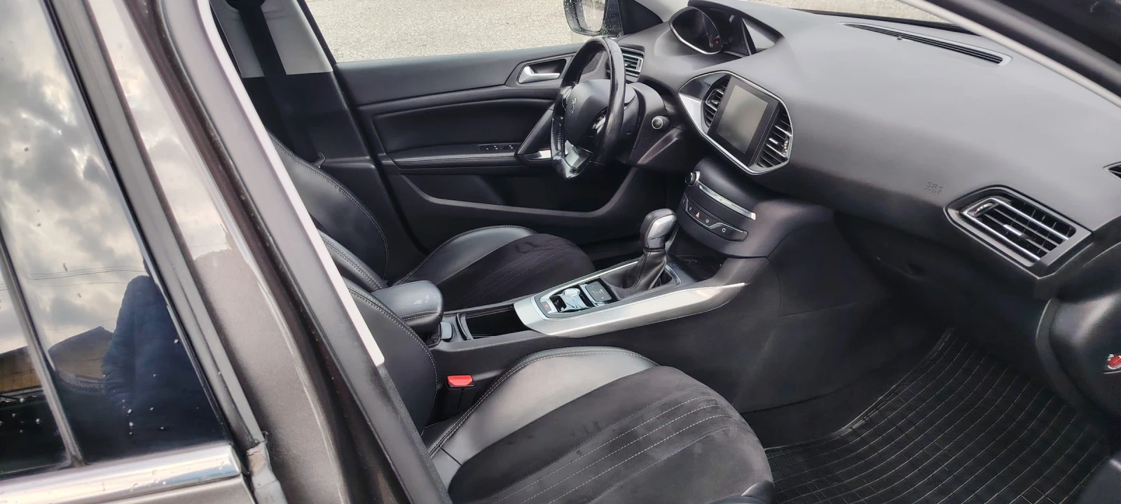 Peugeot 308 2, 0HDI-150к.с..УНИКАТ! ФУЛ ЕКСТРИ!! , снимка 10 - Автомобили и джипове - 53978093