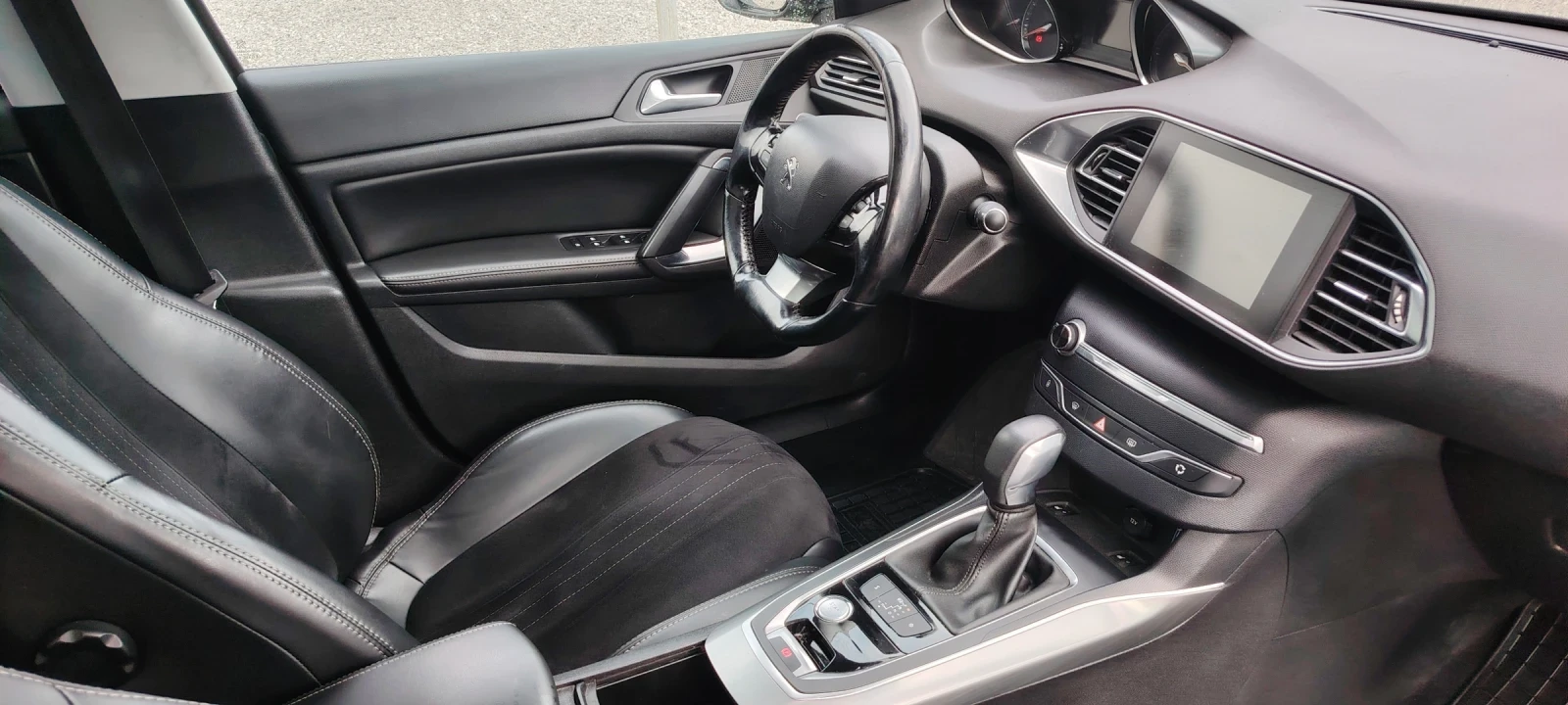 Peugeot 308 2, 0HDI-150к.с..УНИКАТ! ФУЛ ЕКСТРИ!! , снимка 7 - Автомобили и джипове - 53978093