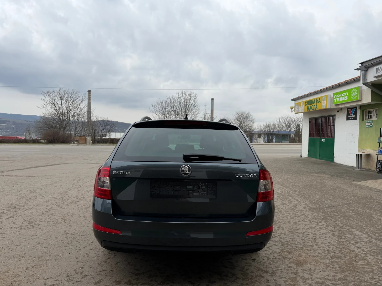 Skoda Octavia 2.0TDI* 150кс* Navi* ТОП СЪСТОЯНИЕ!, снимка 5 - Автомобили и джипове - 54216313