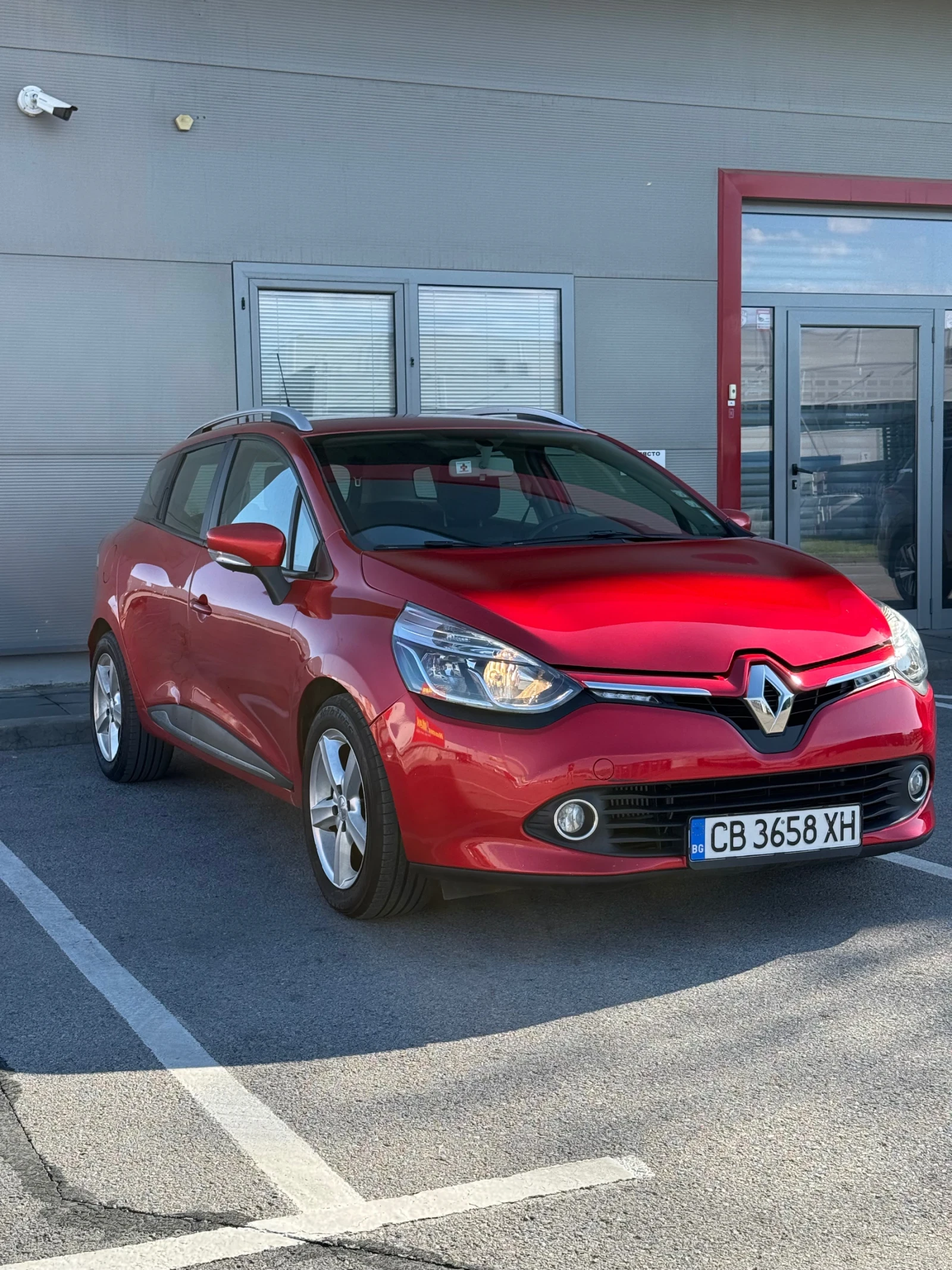 Renault Clio, снимка 2 - Автомобили и джипове - 54321242