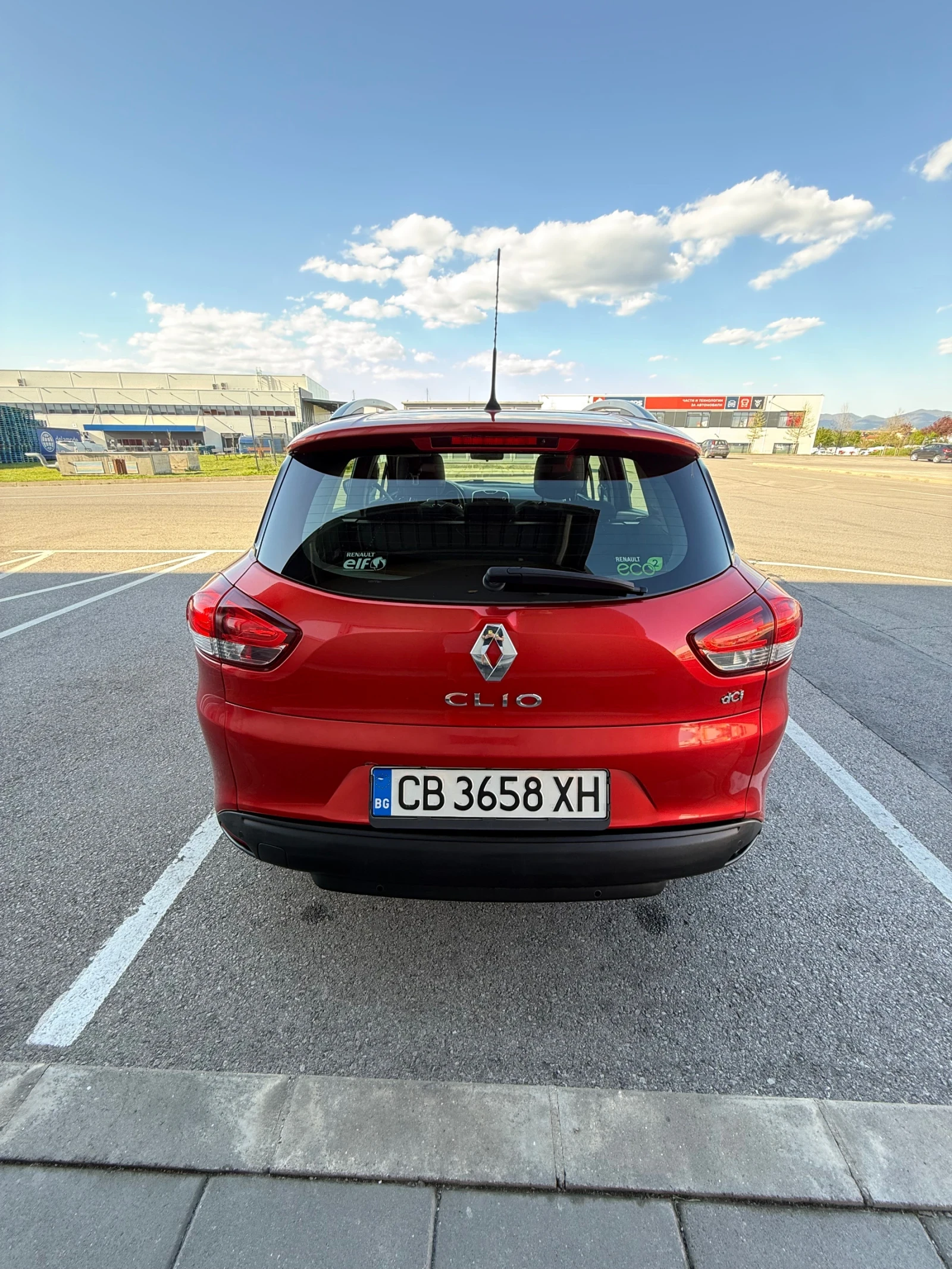 Renault Clio, снимка 5 - Автомобили и джипове - 54321242