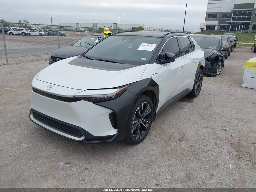 Toyota bZ4X Limited, снимка 2 - Автомобили и джипове - 54379044
