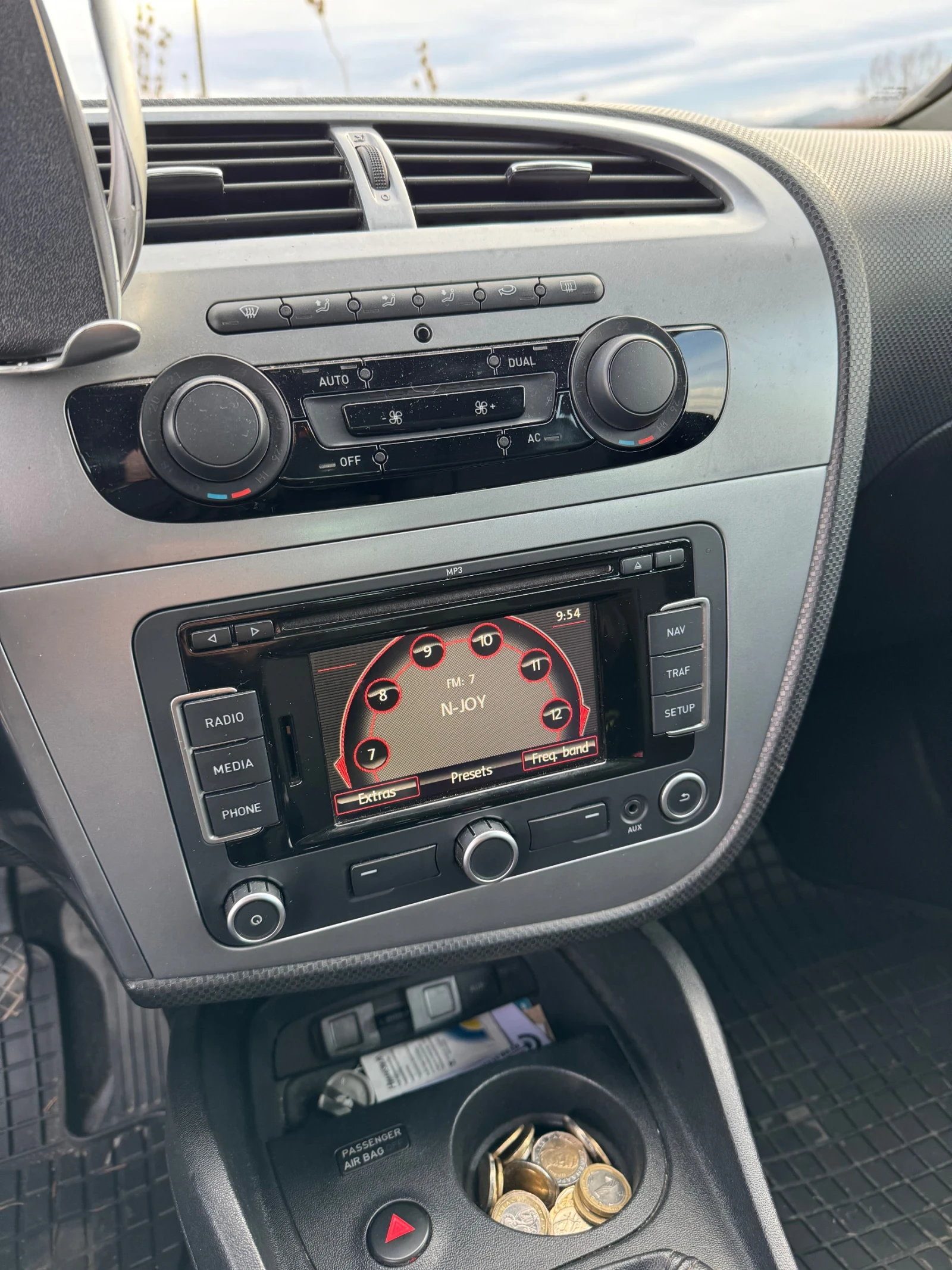 Seat Leon Хечбек, снимка 9 - Автомобили и джипове - 54542684