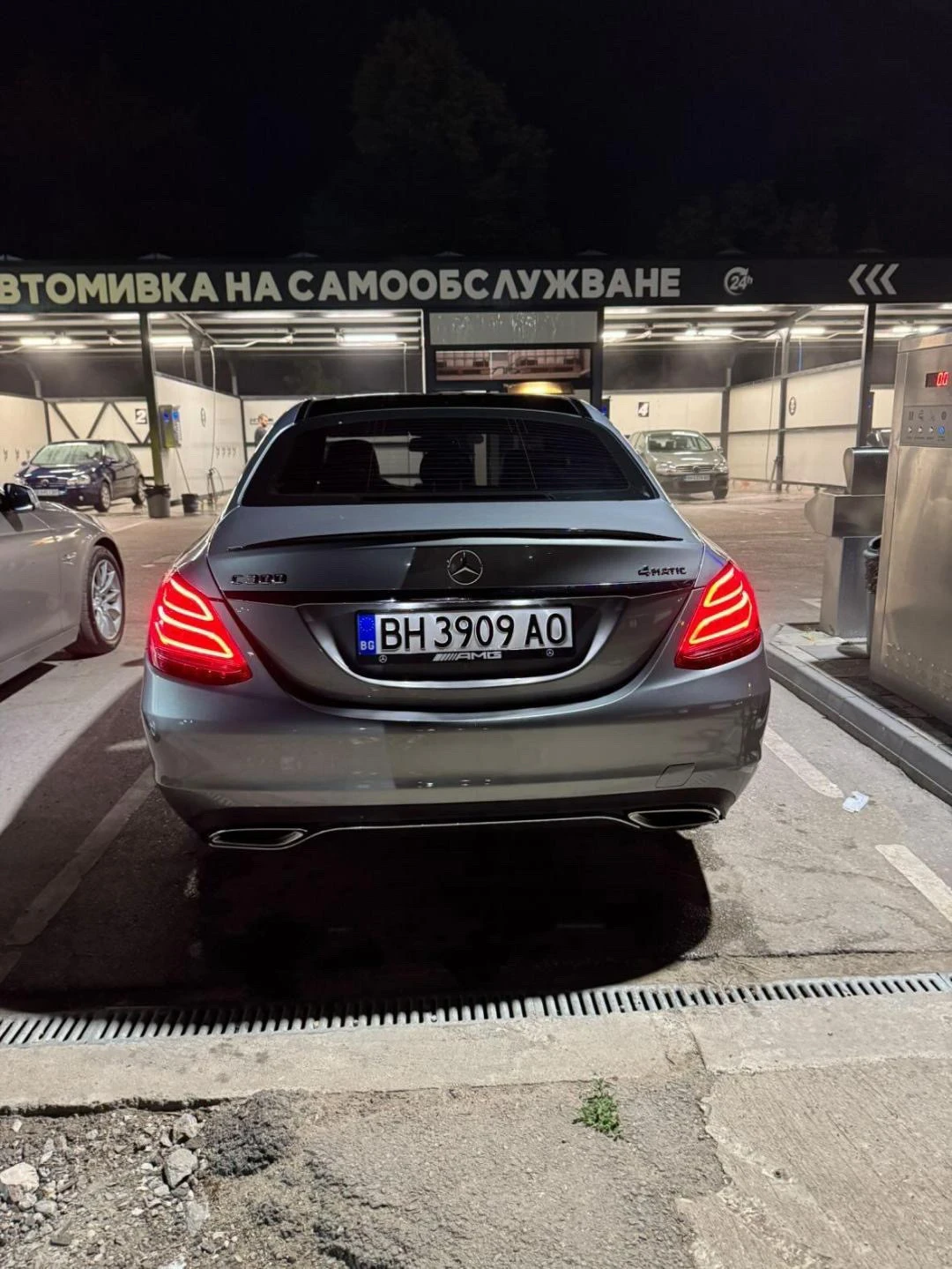 Mercedes-Benz C 300, снимка 4 - Автомобили и джипове - 55695527