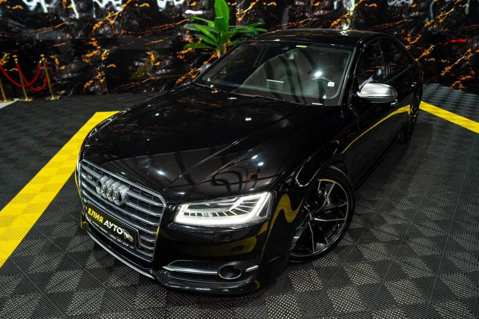 Audi S8 PLUS 780HP MATRIX CARBON B&O ЛИЗИНГ 100% , снимка 5 - Автомобили и джипове - 55160474