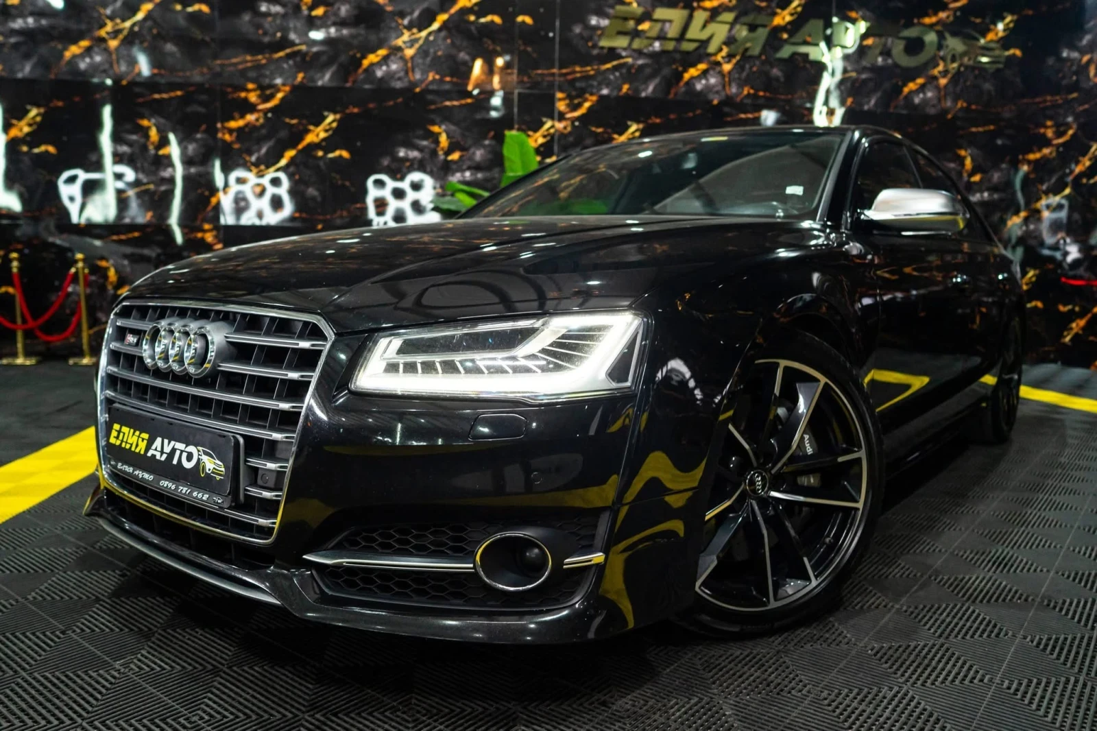 Audi S8 PLUS 780HP MATRIX CARBON B&O ЛИЗИНГ 100% , снимка 4 - Автомобили и джипове - 55160474
