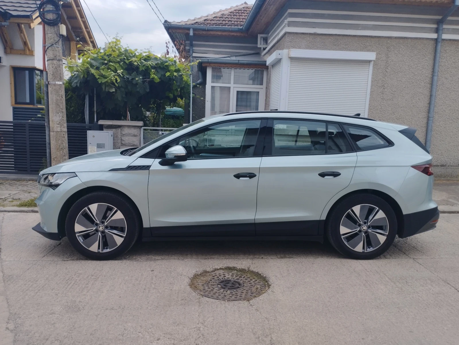 Skoda Enyaq IV 60, снимка 8 - Автомобили и джипове - 55726826