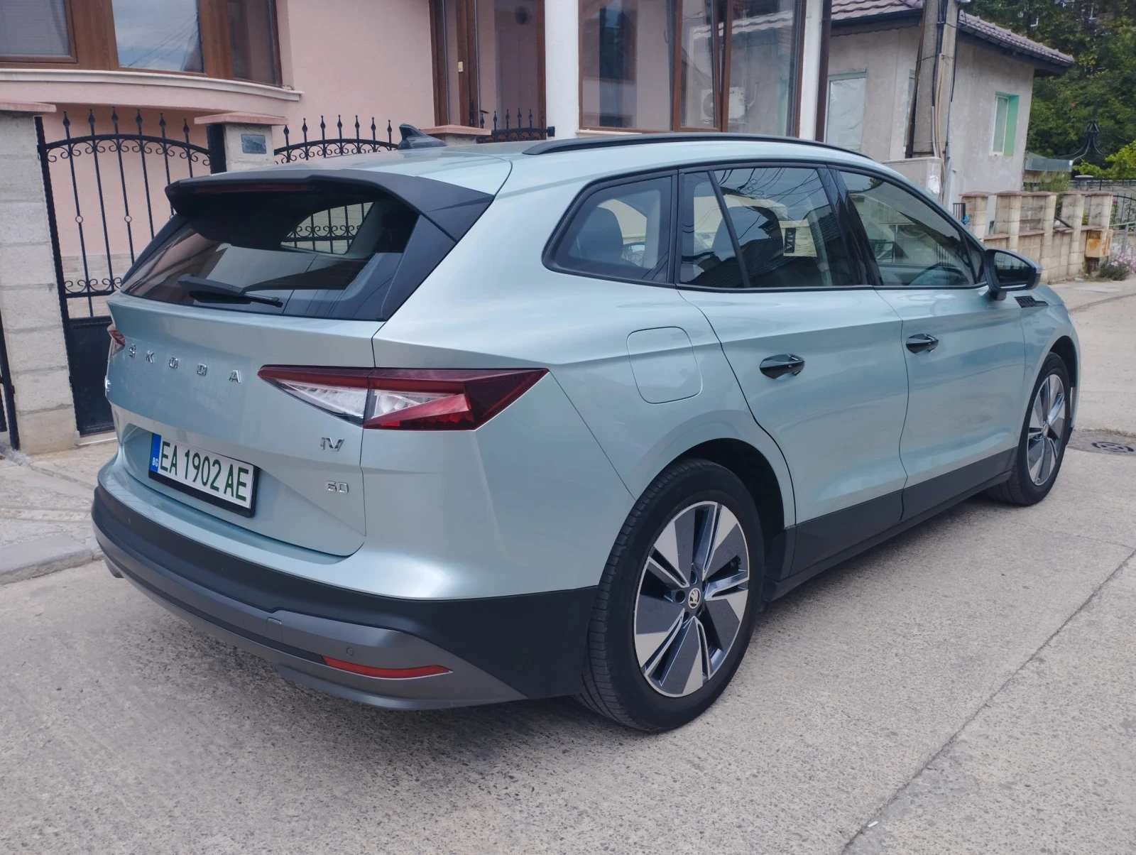 Skoda Enyaq IV 60, снимка 6 - Автомобили и джипове - 55726826