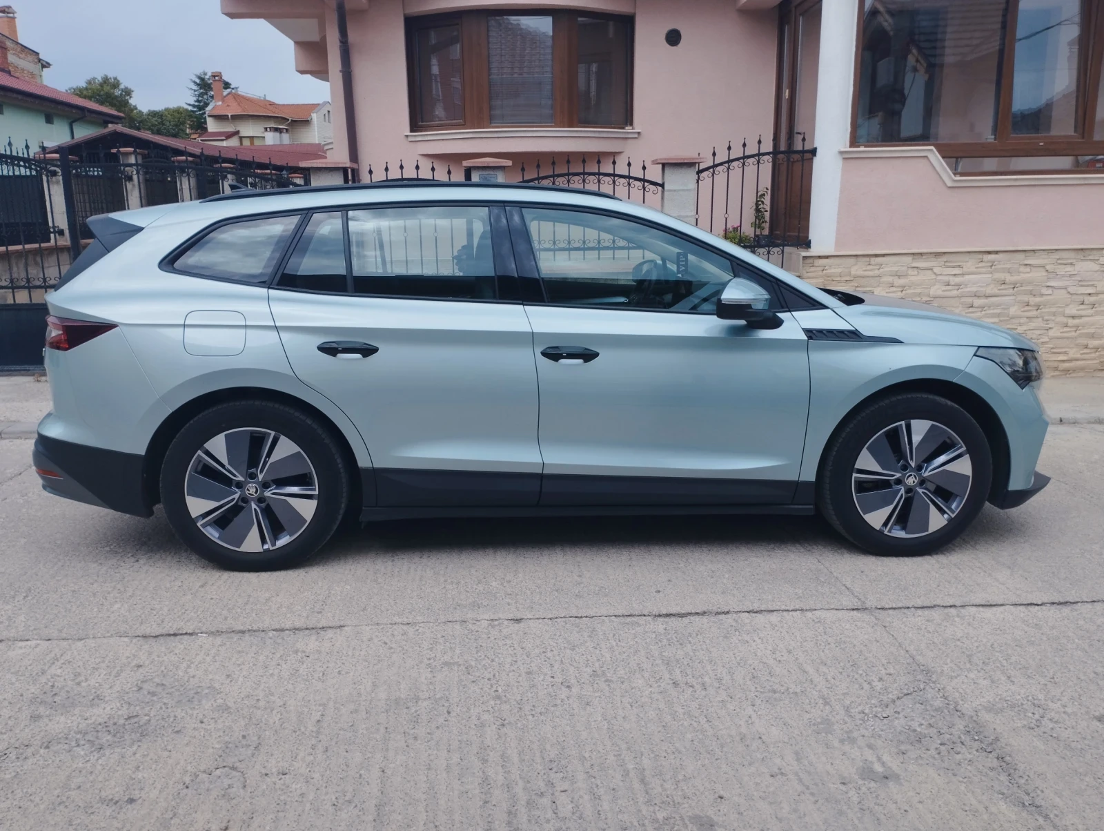 Skoda Enyaq IV 60, снимка 7 - Автомобили и джипове - 55726826