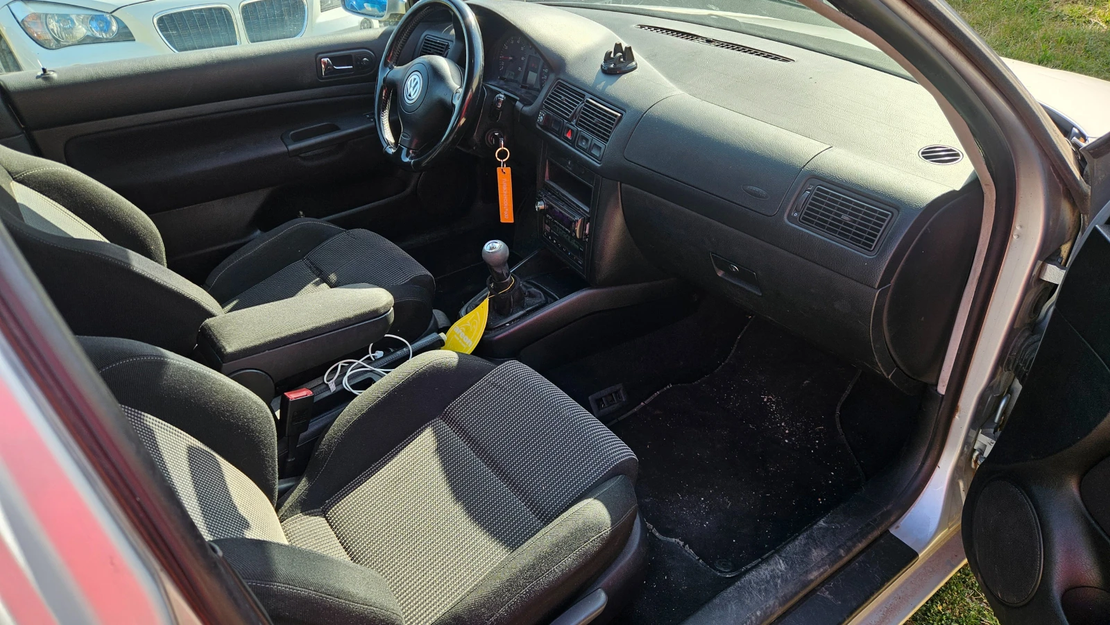 VW Golf 1.6 ГАЗ, снимка 6 - Автомобили и джипове - 55852334