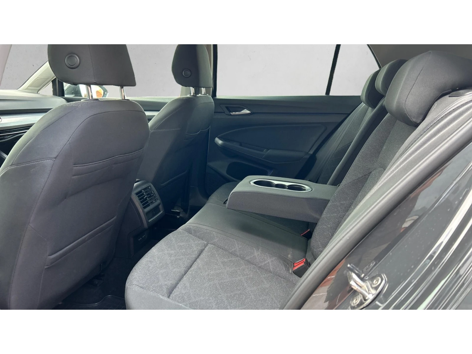 VW Golf 1.5 e-TSi A/T , Месечна вноска от 299  , снимка 12 - Автомобили и джипове - 56150367