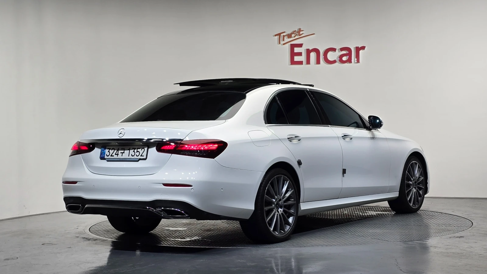 Mercedes-Benz E 350 E350 4MATIC AMG Line | HUD | 360  | ��������� ���� | Mobile.bg � ����������� 2