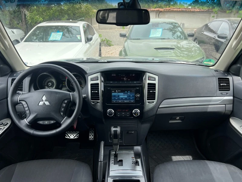 Mitsubishi Pajero 3.2 DI-D LWB, 6+ 1 места, снимка 14 - Автомобили и джипове - 46388972