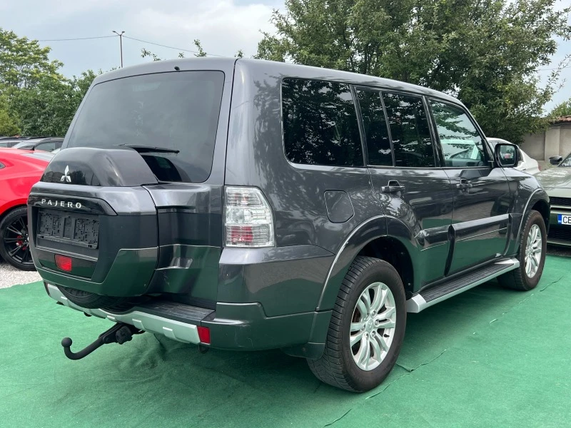 Mitsubishi Pajero 3.2 DI-D LWB, 6+ 1 места, снимка 4 - Автомобили и джипове - 46388972