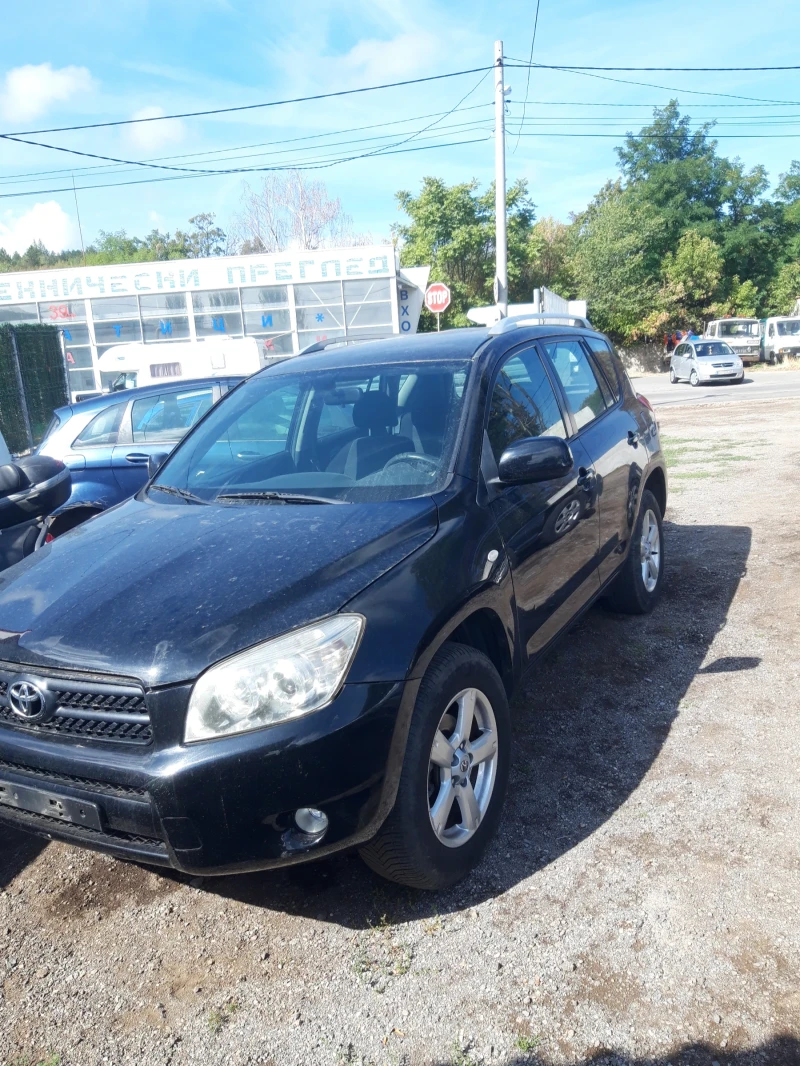 Toyota Rav4 2.2 D4D 136кс НА ЧАСТИ , снимка 2 - Автомобили и джипове - 51719902