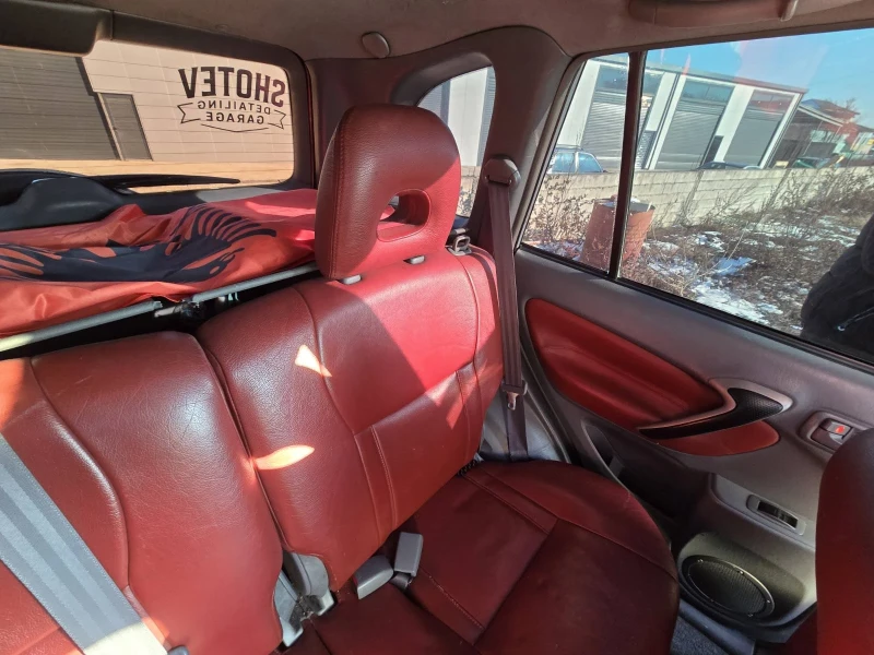 Toyota Rav4, снимка 11 - Автомобили и джипове - 53108897