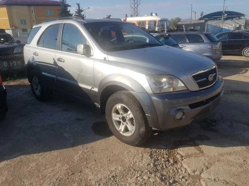 Kia Sorento 2.5 crd 4x4, снимка 4 - Автомобили и джипове - 28645227