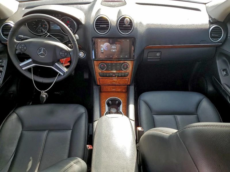 Mercedes-Benz GL 450 4MATIC* NAVI* Камера* Пано* Кожа* Подгрев* , снимка 8 - Автомобили и джипове - 53025604