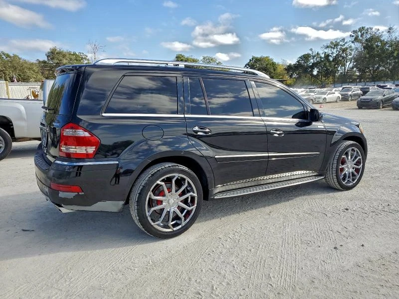 Mercedes-Benz GL 450 4MATIC* NAVI* Камера* Пано* Кожа* Подгрев* , снимка 3 - Автомобили и джипове - 53025604