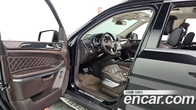 Mercedes-Benz GLS 500, снимка 10 - Автомобили и джипове - 56077609