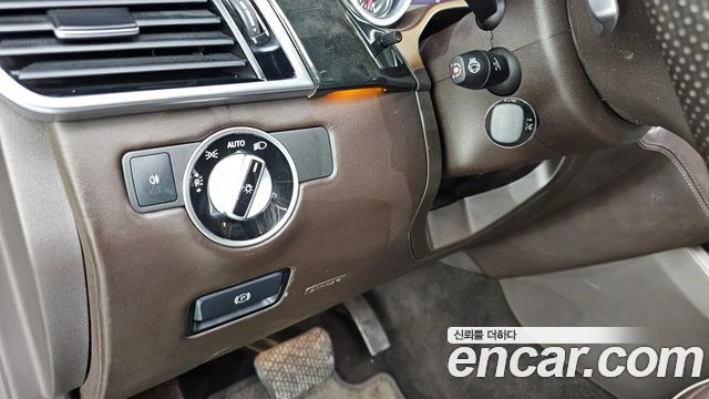Mercedes-Benz GLS 500, снимка 13 - Автомобили и джипове - 56077609