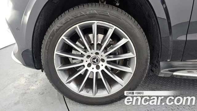 Mercedes-Benz GLS 500, снимка 5 - Автомобили и джипове - 56077609
