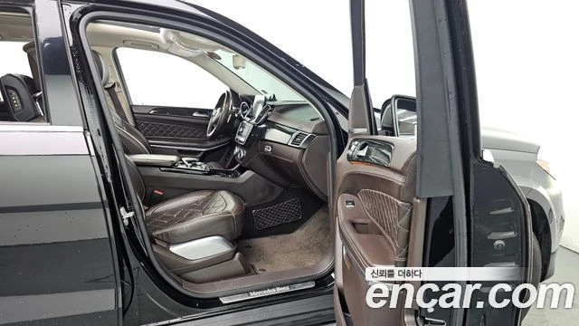 Mercedes-Benz GLS 500, снимка 11 - Автомобили и джипове - 56077609