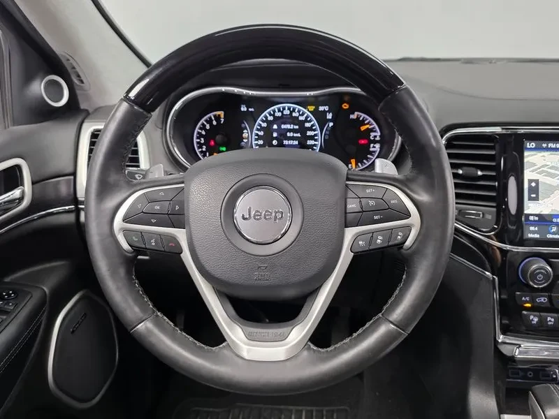 Jeep Cherokee 3.6 Summit/ HARMAN K/ DIST/ PANO/ ПАМЕТ/ ОБДУХВАНЕ, снимка 13 - Автомобили и джипове - 56590832