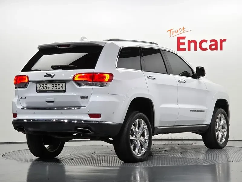 Jeep Cherokee 3.6 Summit/ HARMAN K/ DIST/ PANO/ ПАМЕТ/ ОБДУХВАНЕ, снимка 2 - Автомобили и джипове - 56590832