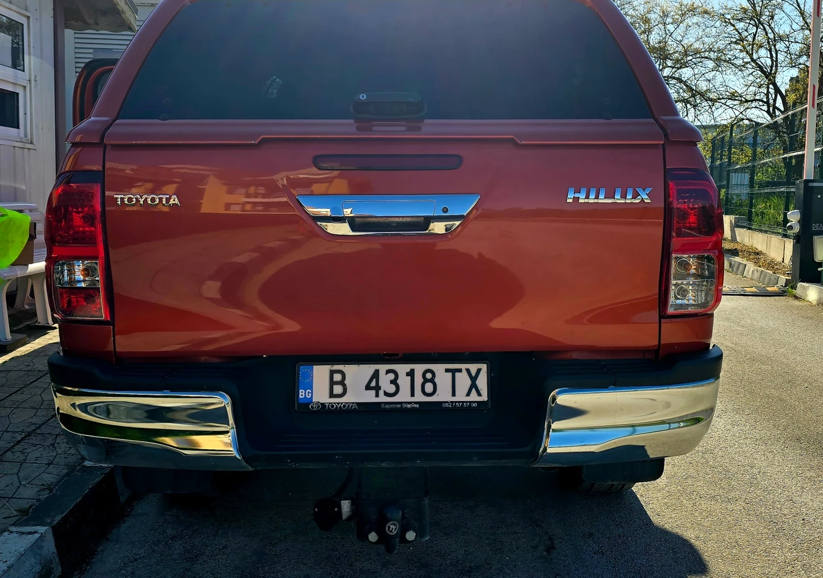 Toyota Hilux Hard Top 2.4 Diesel 16 pin теглич , снимка 5 - Автомобили и джипове - 54439404