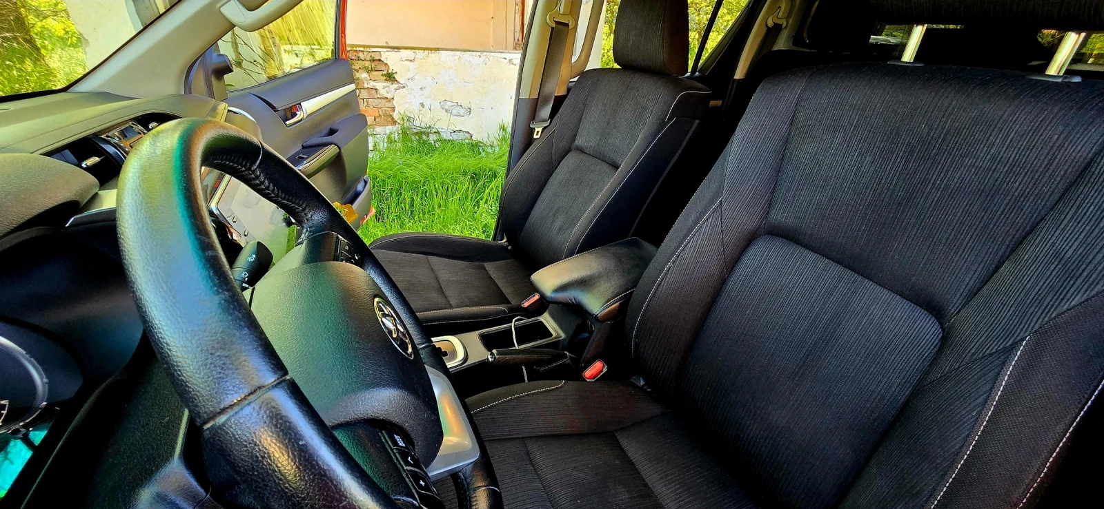 Toyota Hilux Hard Top 2.4 Diesel 16 pin теглич , снимка 13 - Автомобили и джипове - 54439404