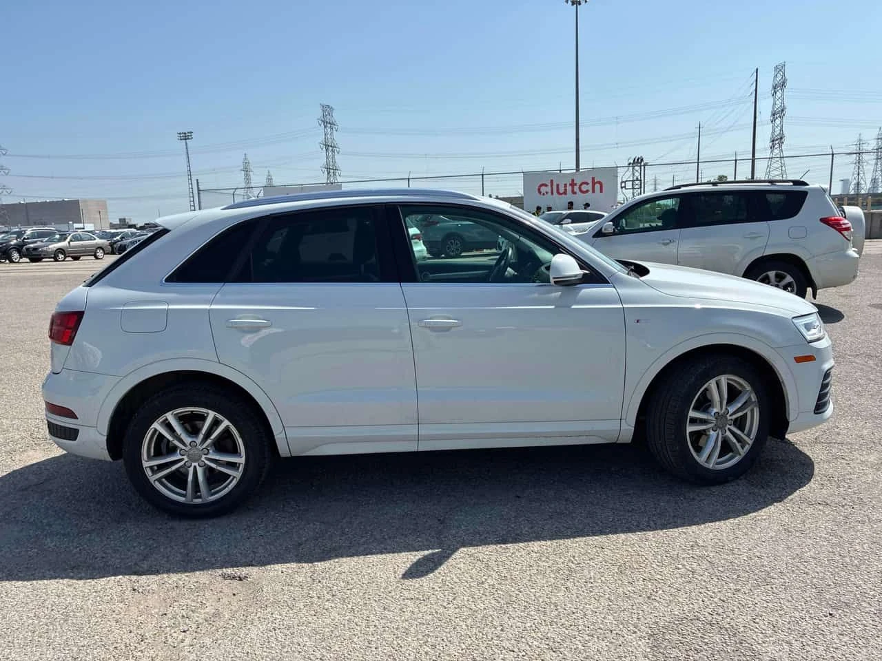 Audi Q3 Technik | CARFAX | АВТОКРЕДИТ БЕЗ ПЪРВОНАЧАЛНА, снимка 4 - Автомобили и джипове - 55139173