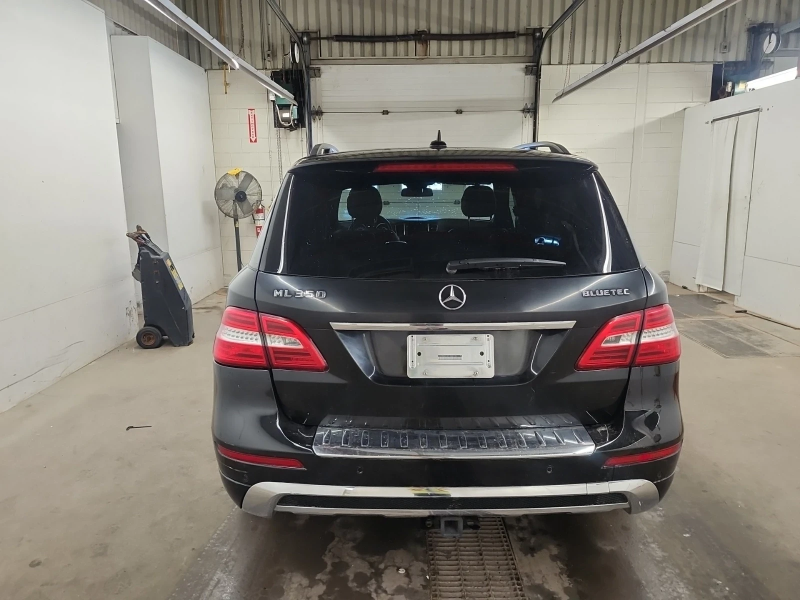 Mercedes-Benz ML 350 Bluetec* AMG* 4Matic* Harman Kardon* Въздушно, снимка 5 - Автомобили и джипове - 55242452