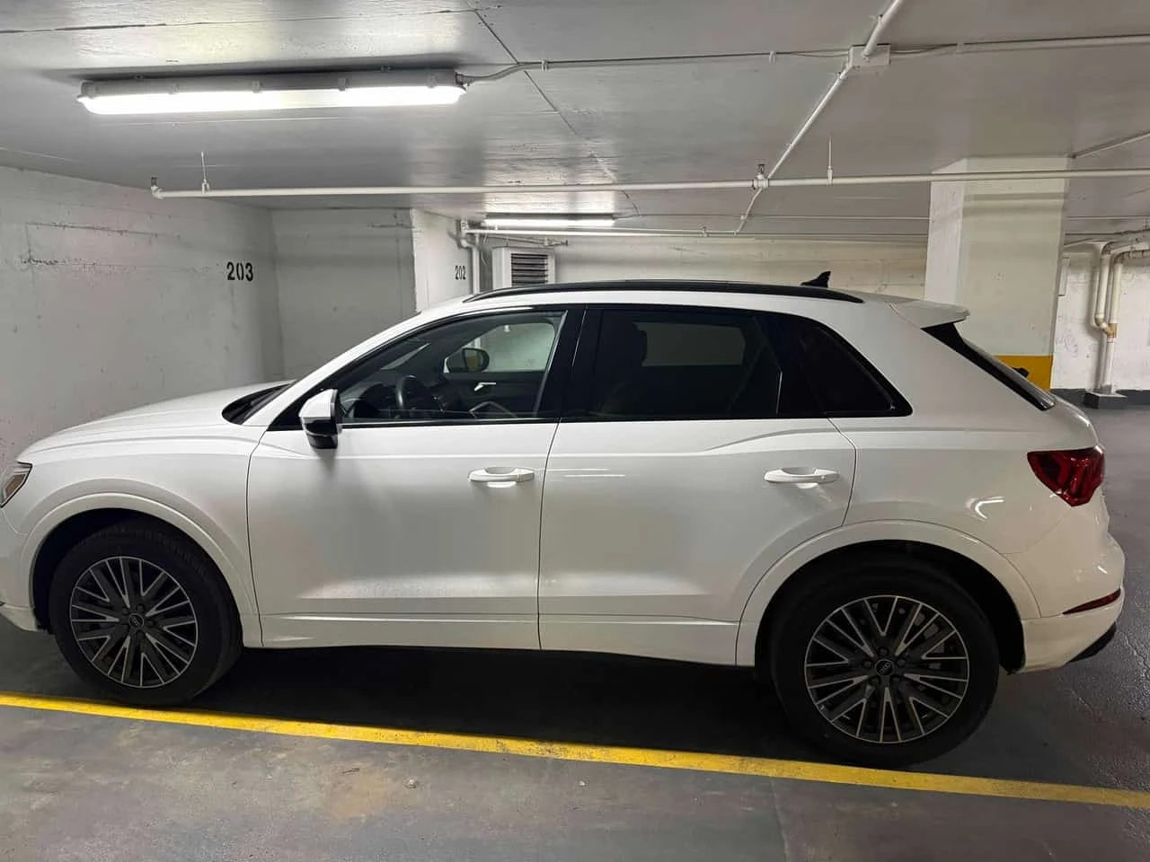 Audi Q3 * Komfort * CARFAX * ЦЕНА ДО БГ, снимка 3 - Автомобили и джипове - 55781737
