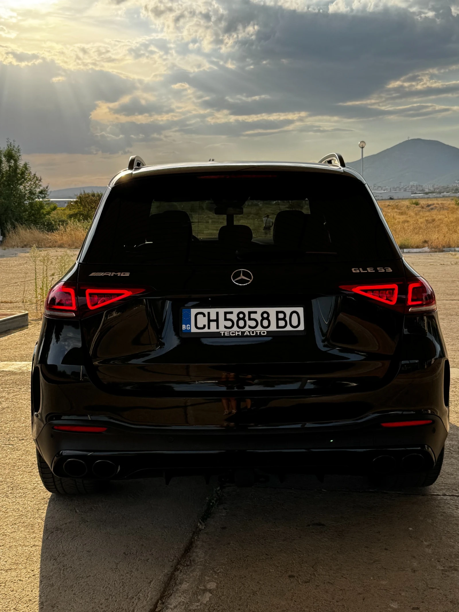 Mercedes-Benz GLE 53 4MATIC AMG PERFORMANCE/NIGHT PACKET/ALCANTARA, снимка 2 - Автомобили и джипове - 55935351