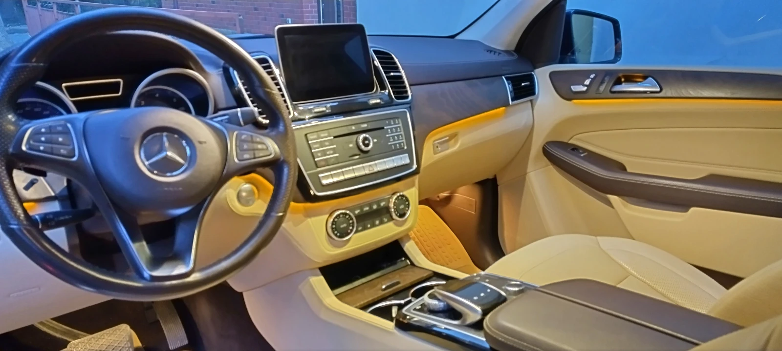 Mercedes-Benz GLE 350, снимка 9 - Автомобили и джипове - 56215267