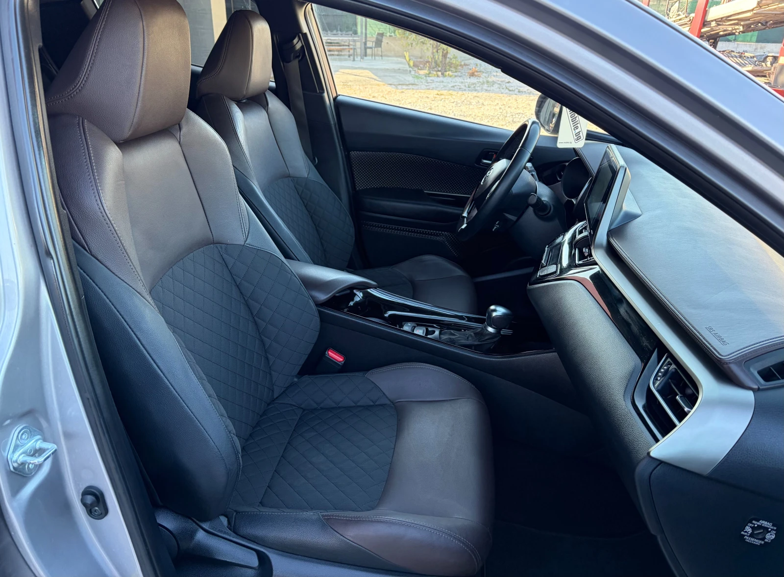 Toyota C-HR 1.8 Hybrid , снимка 13 - Автомобили и джипове - 56357167