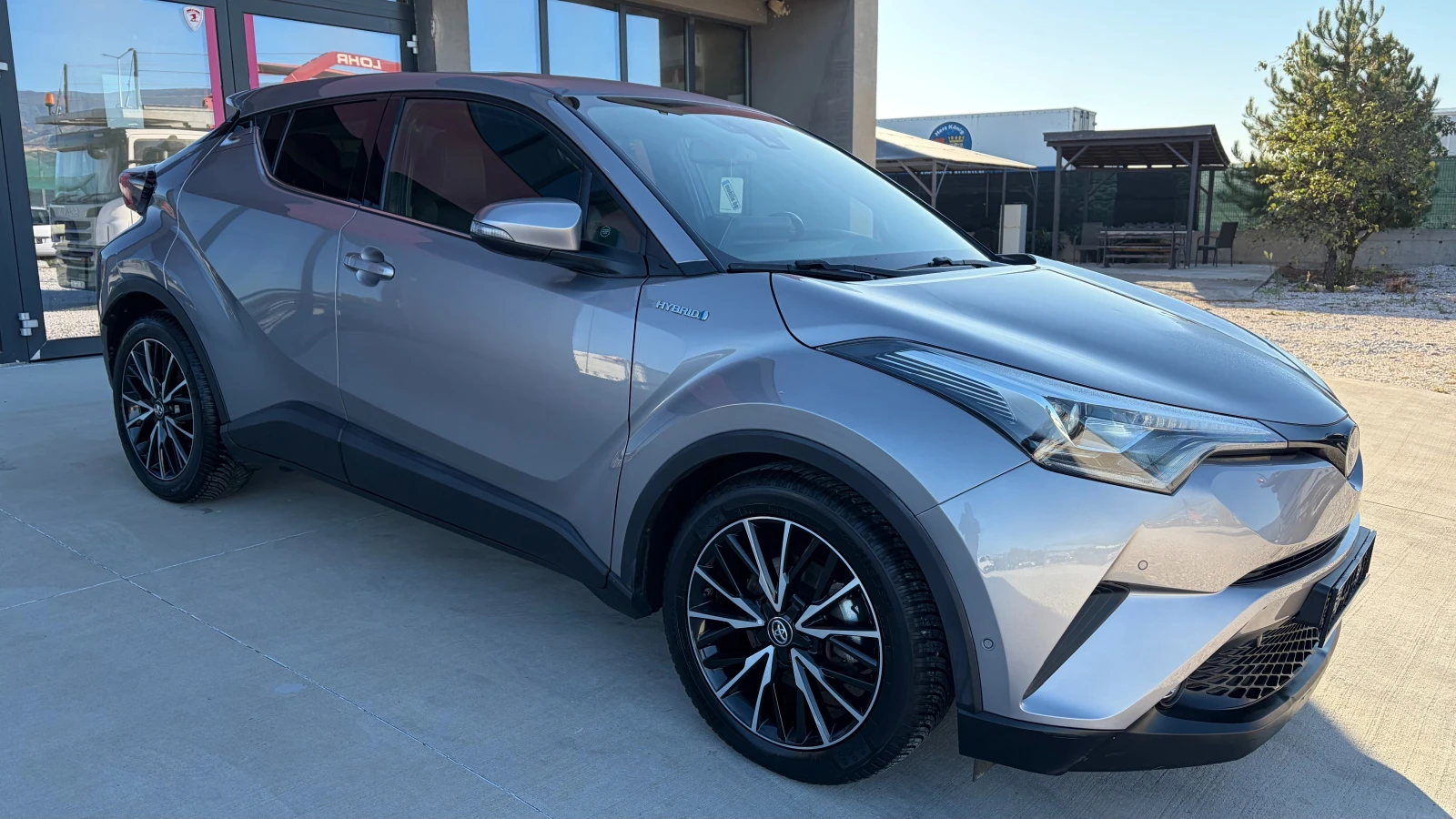 Toyota C-HR 1.8 Hybrid , снимка 3 - Автомобили и джипове - 56357167