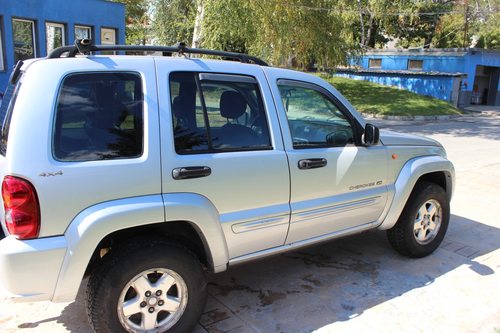 Jeep Cherokee 3.7, снимка 6 - Автомобили и джипове - 56412916