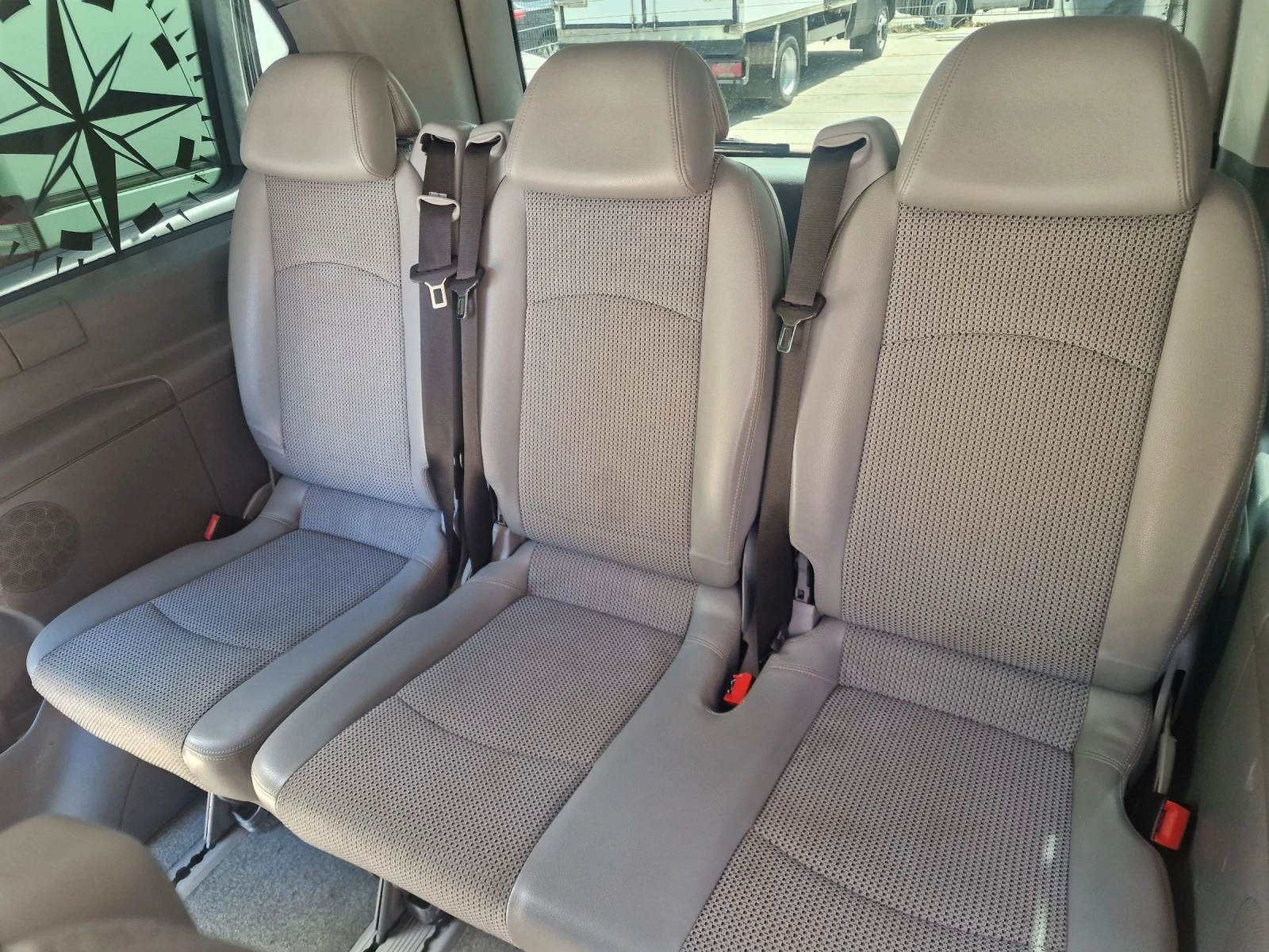 Mercedes-Benz Vito 8 места пътник, снимка 14 - Бусове и автобуси - 54778244