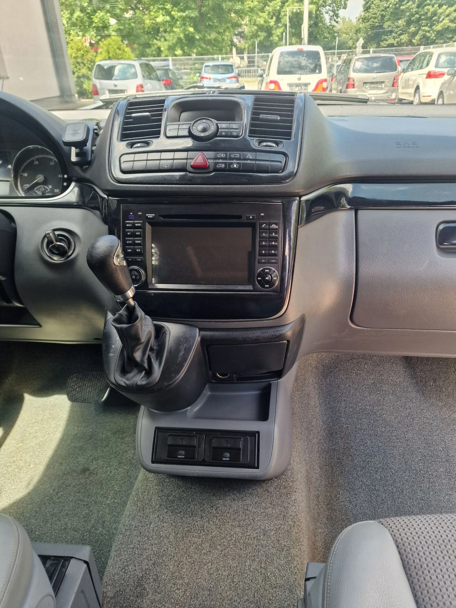 Mercedes-Benz Vito 8 места пътник, снимка 12 - Бусове и автобуси - 54778244