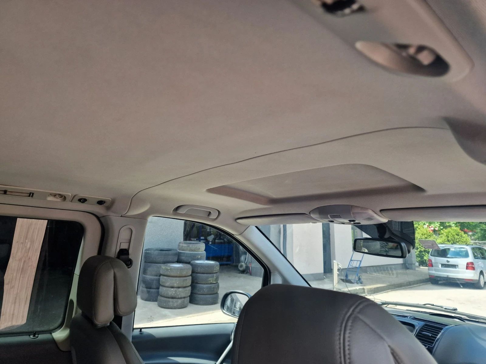 Mercedes-Benz Vito 8 места пътник, снимка 10 - Бусове и автобуси - 54778244