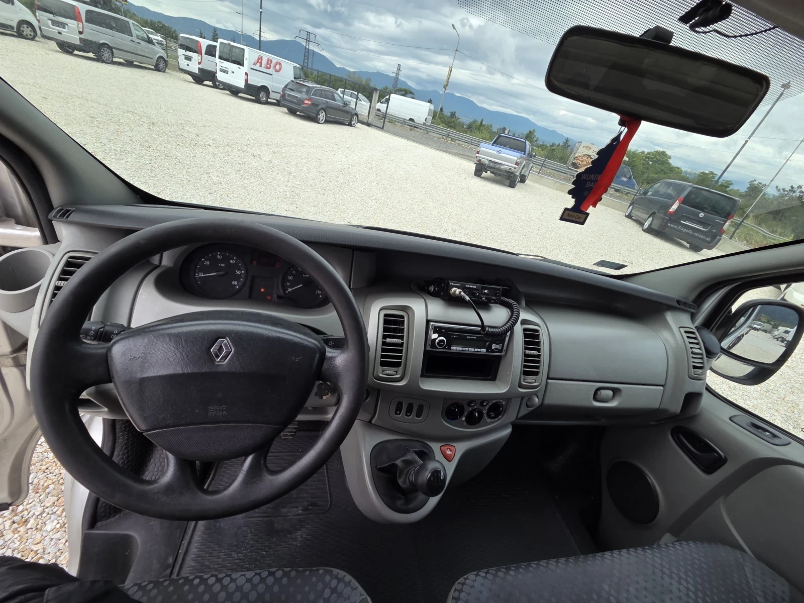 Renault Trafic, снимка 8 - Бусове и автобуси - 54883194